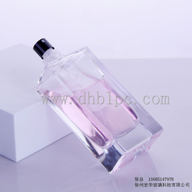 长方形香水瓶
